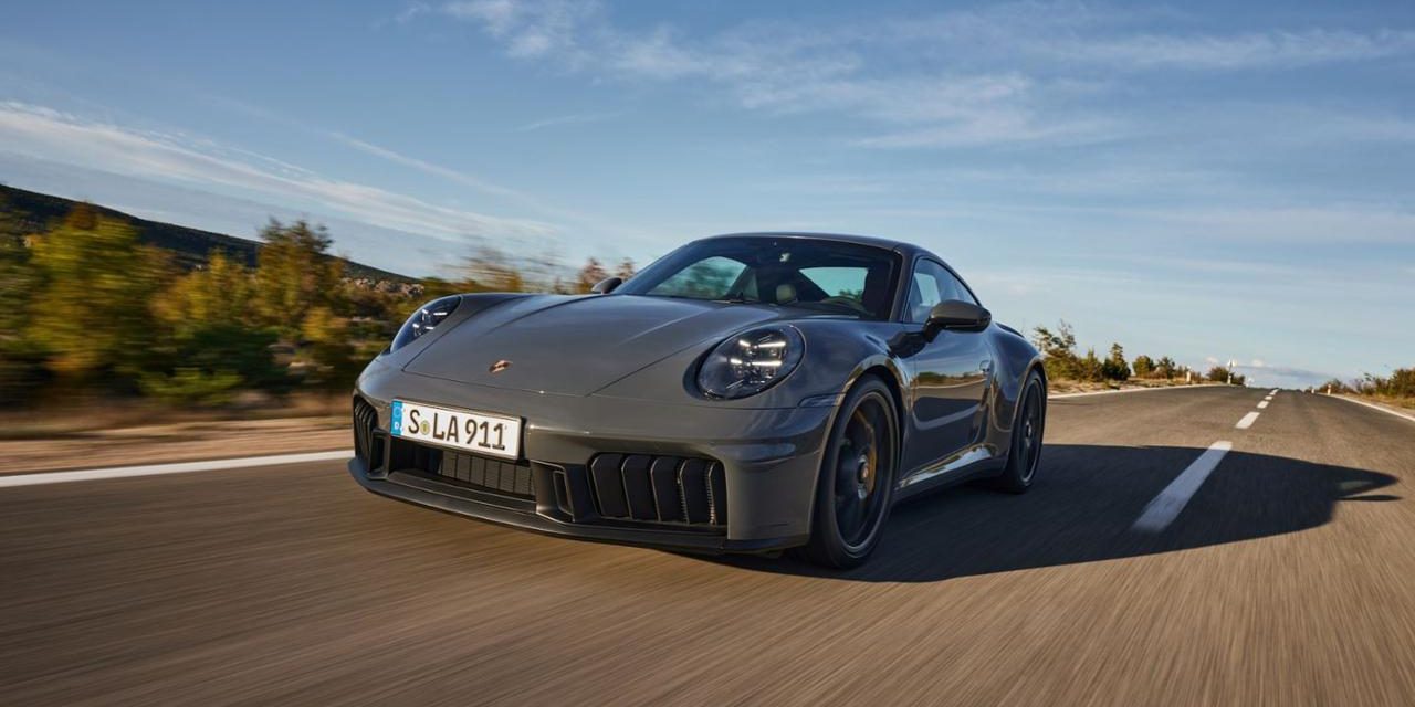 Porsche 911 Carrera GTS T-Hybrid Resmi Hadir Di Indonesia