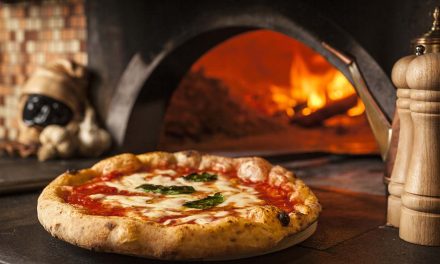 Pizza Napoletana Konsisten: Keaslian Resep Italia Tak Terkalahkan