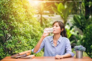 Cara Mengingat Minum Air Putih Tanpa Harus Melihat Jam