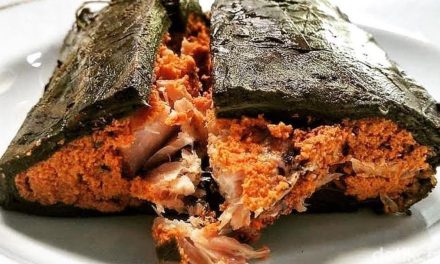 Keunikan Pendap Bengkulu: Olahan Ikan Berbumbu Kelapa Kukus