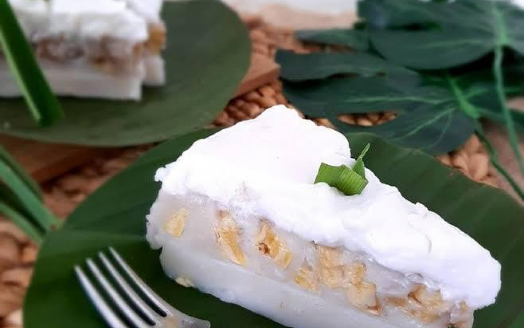 Kue Lembasung Khas Kutai: Camilan Tradisional Sajian Ritual Adat