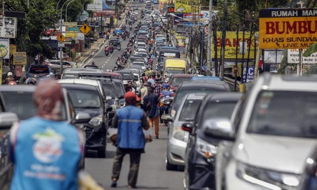 Jalur Puncak Bogor Terapkan Rekayasa Arus Hadapi Libur Panjang