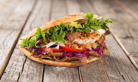 Kebab Doner Turki: Daging Rempah Dan Sayuran Khas Istanbul