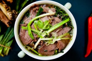 Pho Ga Hanoi: Mi Beras Kaldu Ayam Bening Khas Vietnam