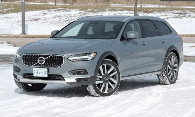 Volvo V90 Cross Country: Mewah Pakai Suspensi Udara Adaptif