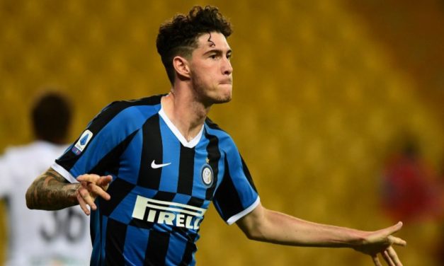 Bek Alessandro Bastoni Kawal Lini Belakang Inter Hingga Akhir